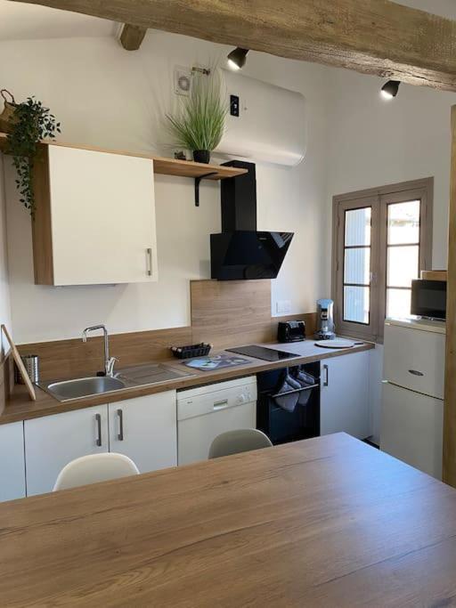 בזייה Le Petit Loft Des Halles מראה חיצוני תמונה