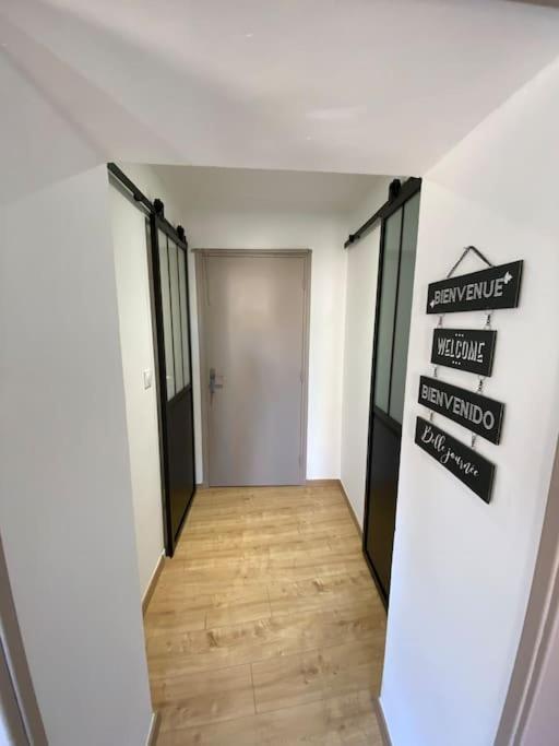 בזייה Le Petit Loft Des Halles מראה חיצוני תמונה